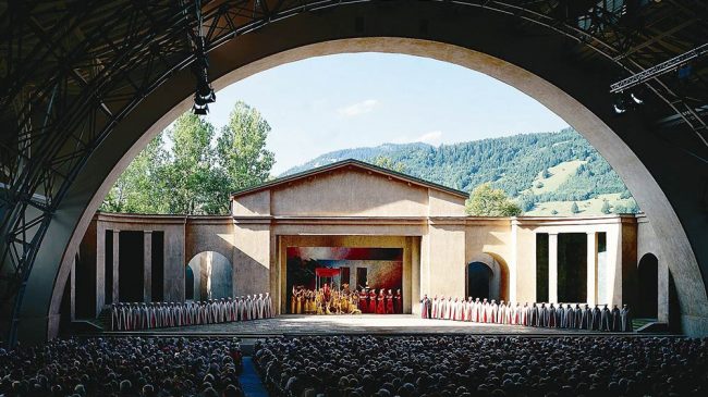 <a href="https://www.passionstheater.de/"> Passionstheater Oberammergau </a>